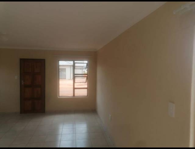 3 BEDROOM HOUSE FOR SALE IN SALFIN